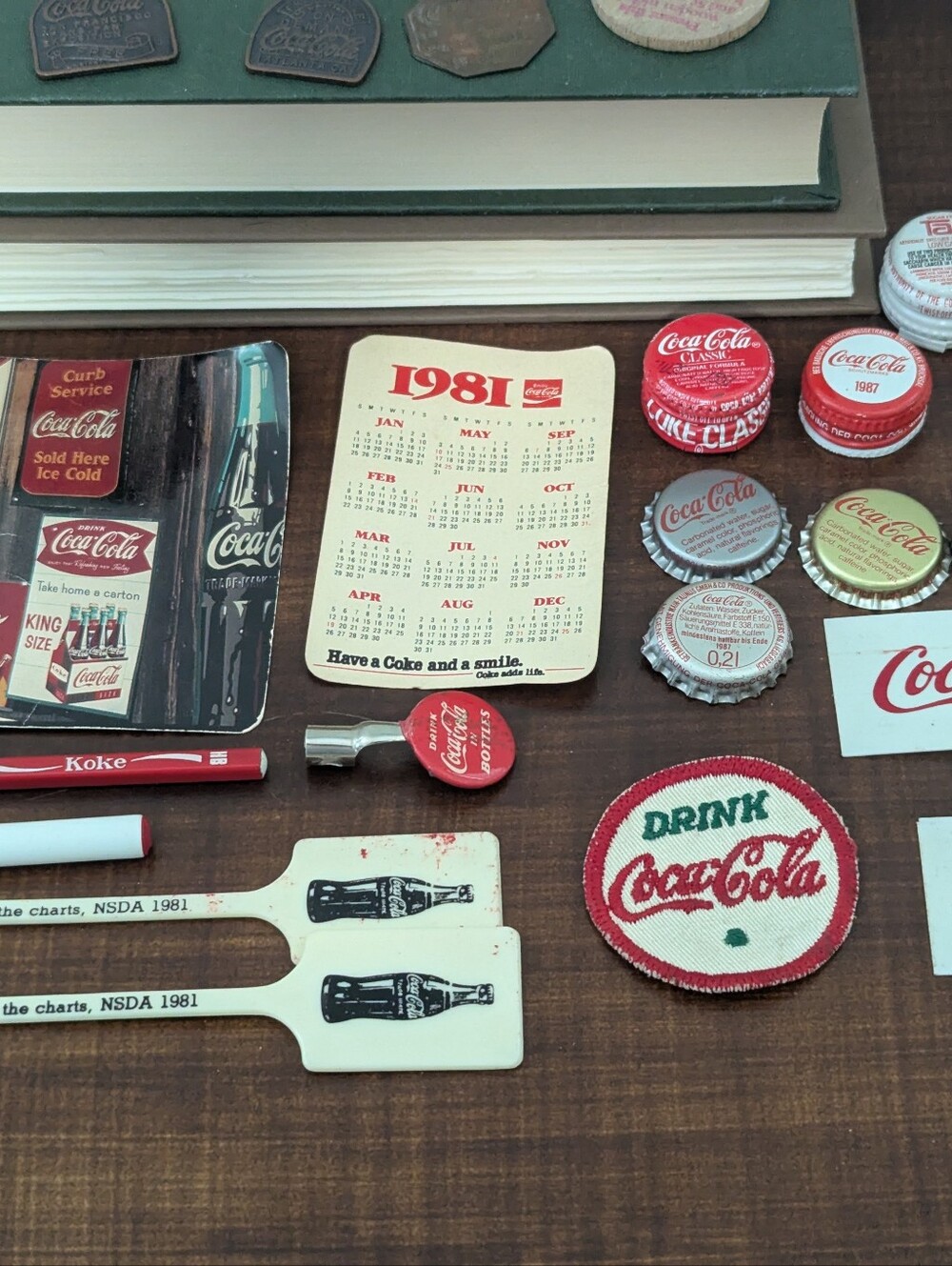 Huge Vintage Coca-Cola Collectibles Estate Lot - Corgi Diecast, Pins, Trays, Bot - Picture 6 of 9